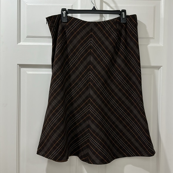 Bandolino Plaid Brown Skirt - Picture 2 of 5